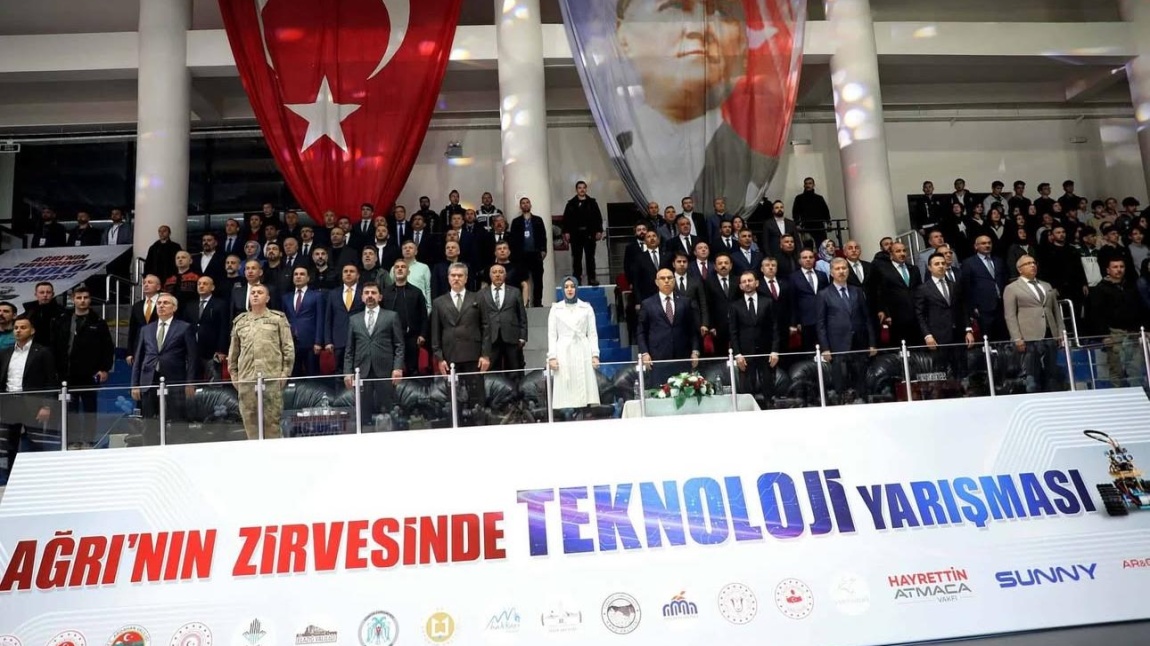 “Ağrı’nın Zirvesinde Teknoloji Yarışması”nda Bitlis’i Gururla Temsil Ettik