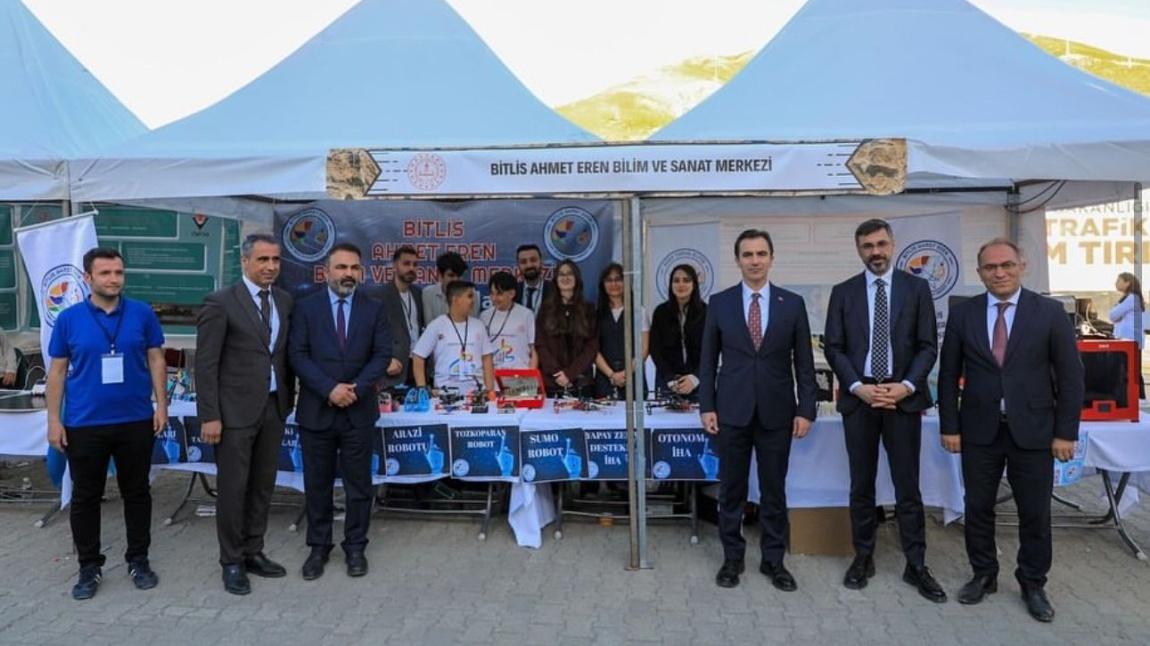Bitlis BİLSEM, Gençlik Festivali’nde Bilim ve Teknoloji Rüzgarı Estirdi